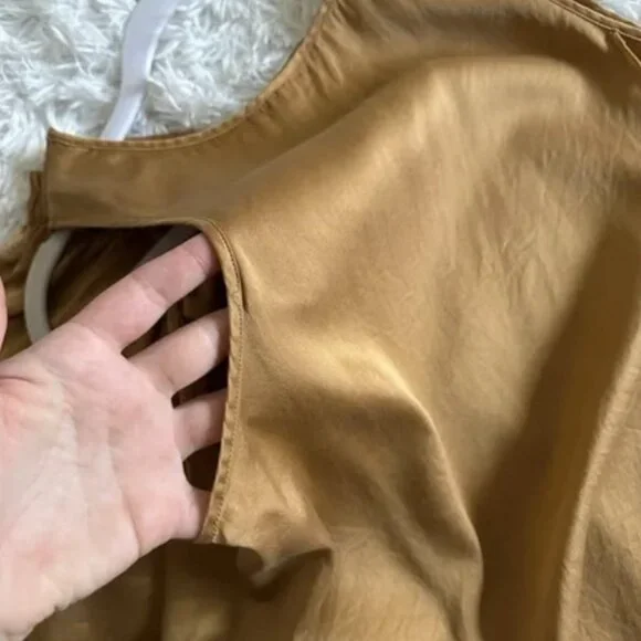 LUNYA Washable Silk Pajama Set - Tank and Shorts Large - Picture 9 of 10